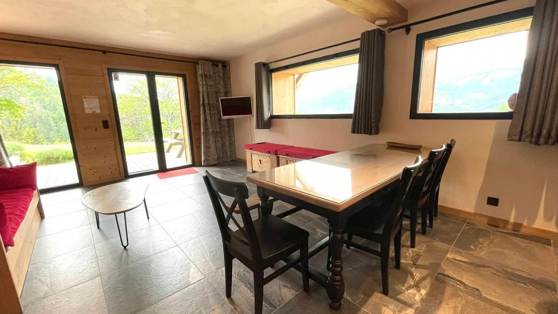 Appartement De Charme Avec Grande Terrasse Et Vue Degagee - Fr-1-505-35 노르트 담 드 벨레콤 아파트 노르트 담 드 벨레콤